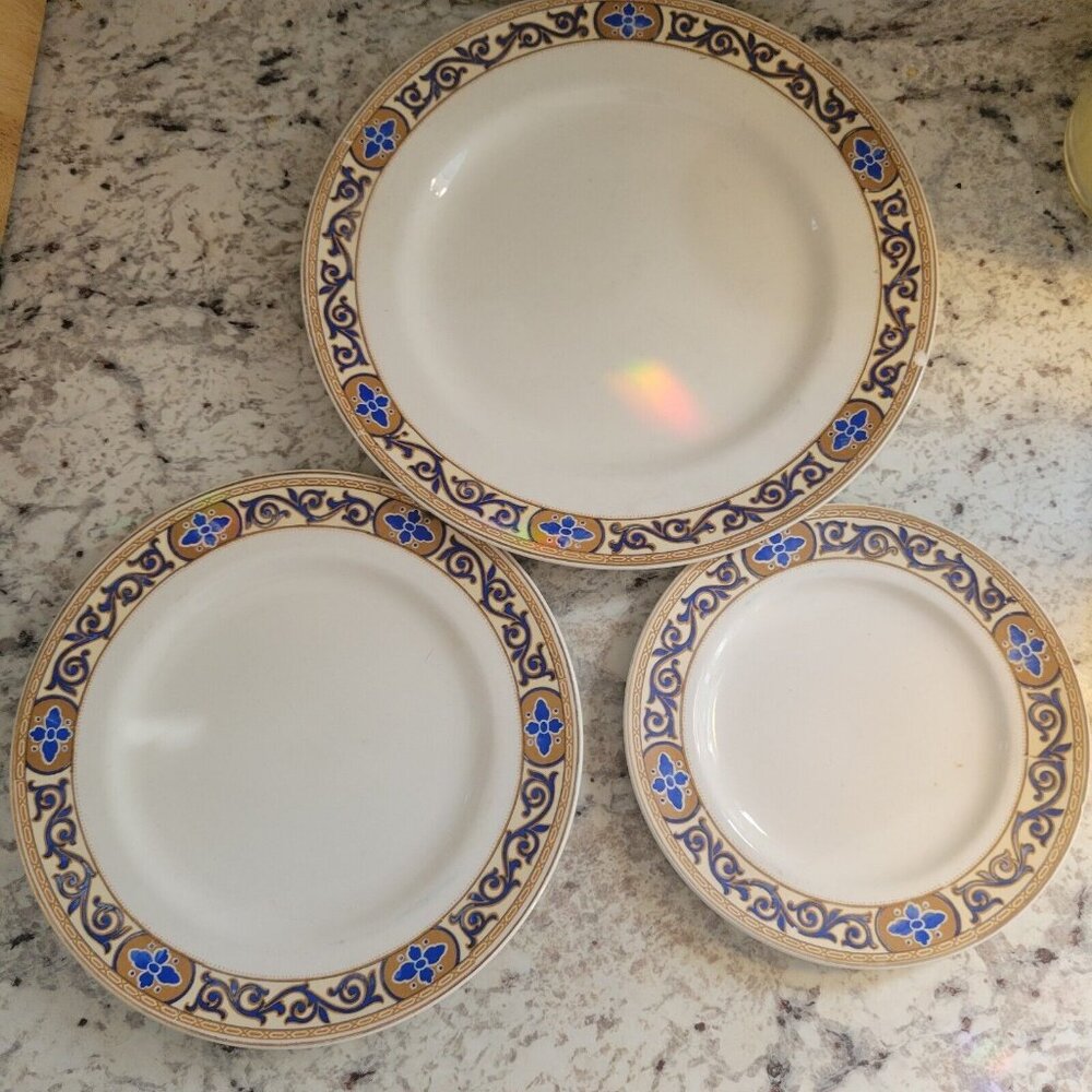 3 Pc Lot Vintage J & G Meakin Sol Made in England Plates Dinner, Salad, Saucer